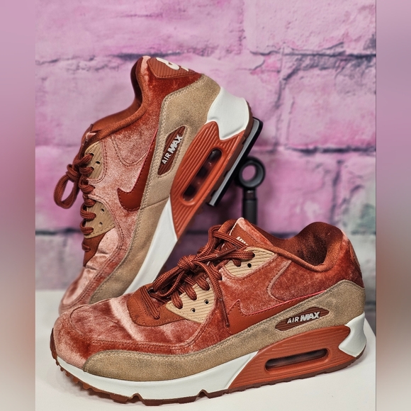 NIKE AIR MAX 90 VELVET "DUSTY PEACH" (898512-201) - Picture 2 of 8